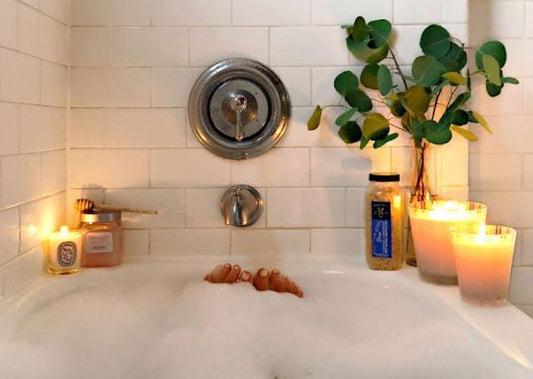 A relaxing bath with candles